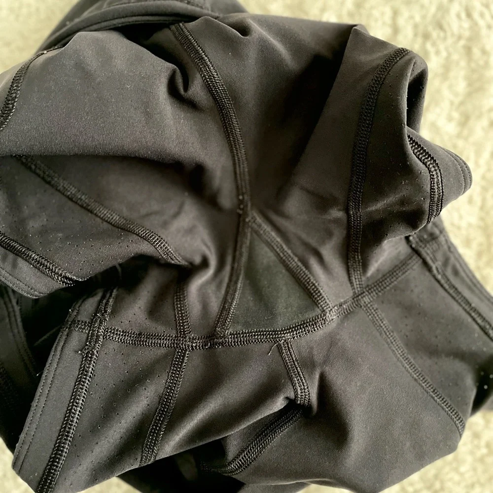 lululemon athletica Black Women's Athletic Shorts Squad Goals Size 6 Layered - Picture 12 of 12